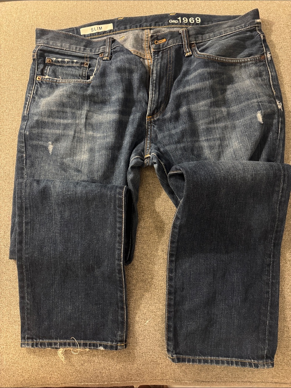 5/$15- Gap 1969 Slim Men's Jeans - Dark Blue Wash